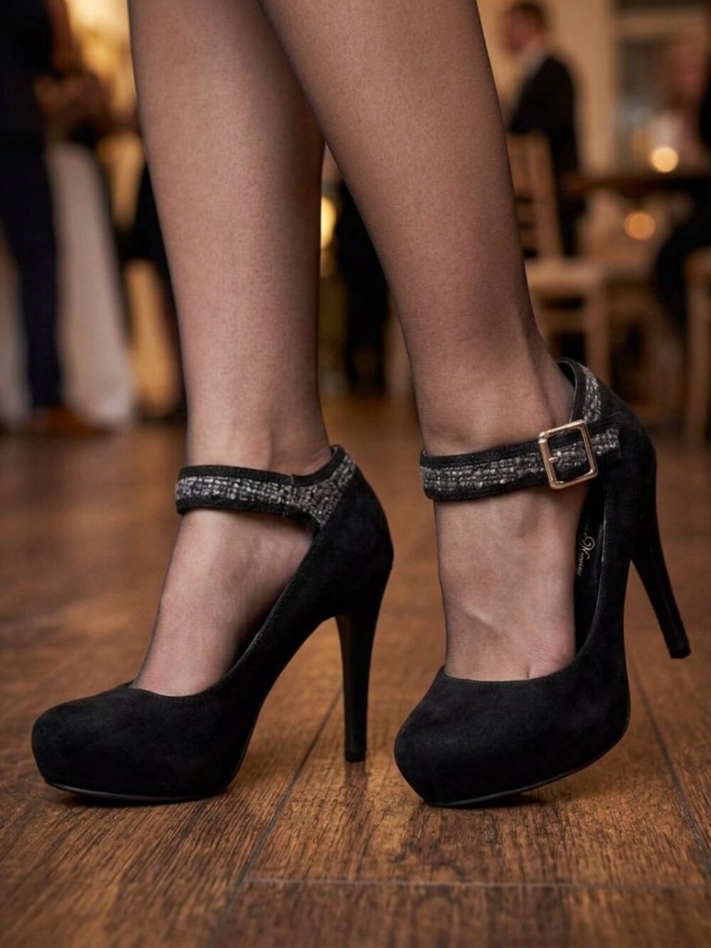 Vintage Penny Loves Kenny Black Suede Pump